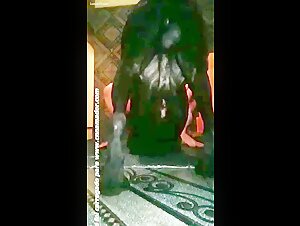 Véia gostosa fodendo com seu cão