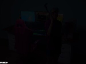 Creature Cumforts - S01E12